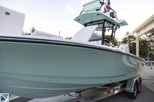New 2024 Robalo 266 Cayman SD for sale